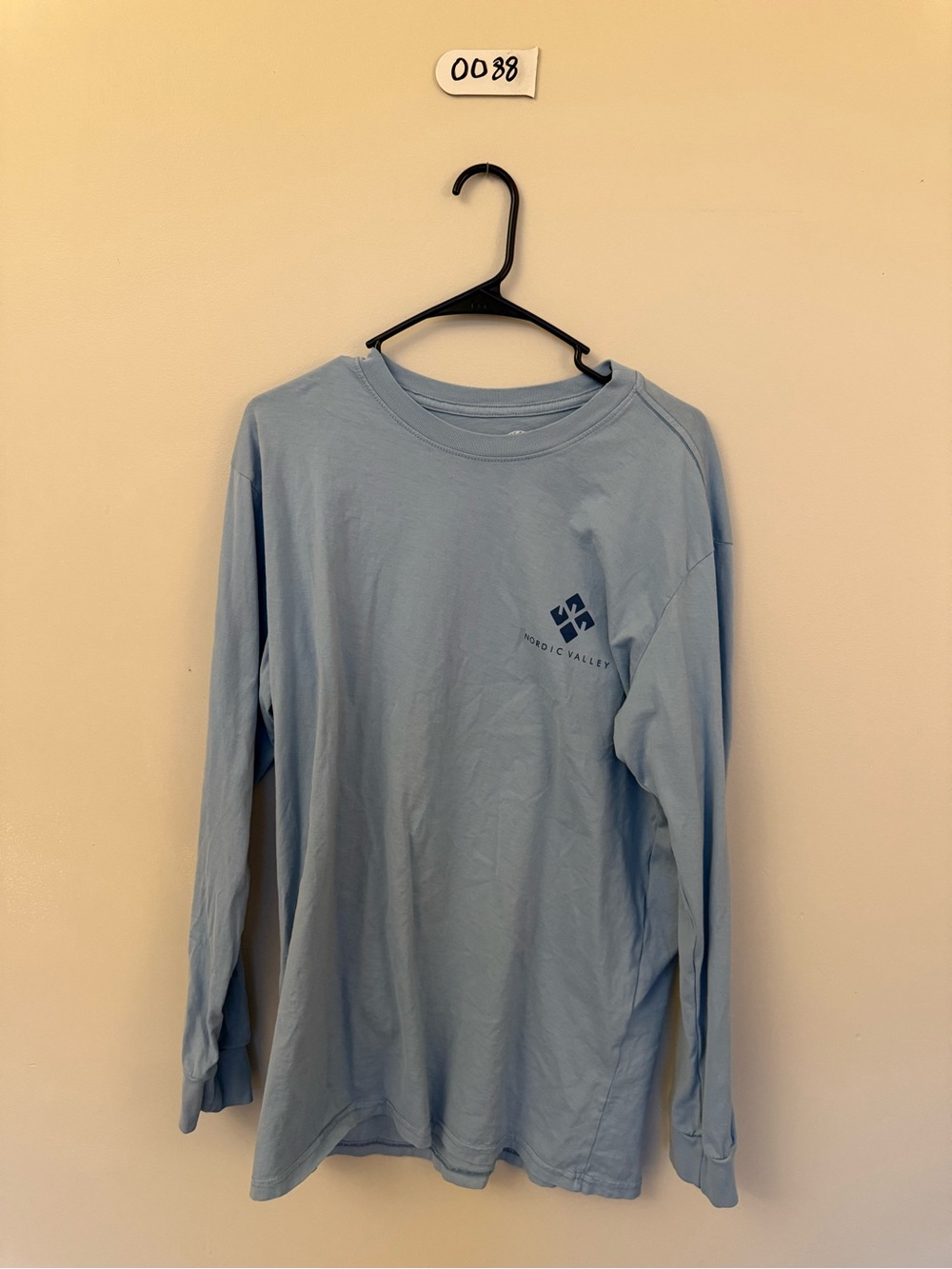 Nordic Valley Unisex Adult Pale Blue Long-Sleeve Crew Tee